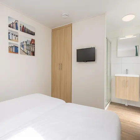 Modern With Two Bathrooms, 1 Km From The Holiday home