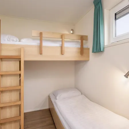 Modern With Two Bathrooms, 1 Km From The Holiday home *