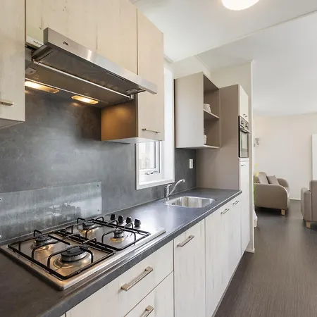 Modern With Two Bathrooms, 1 Km From The Holiday home